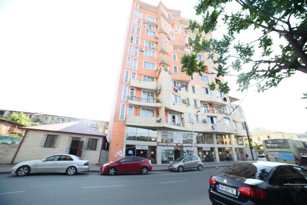 Apartment On Lermontova Batumi Exterior photo
