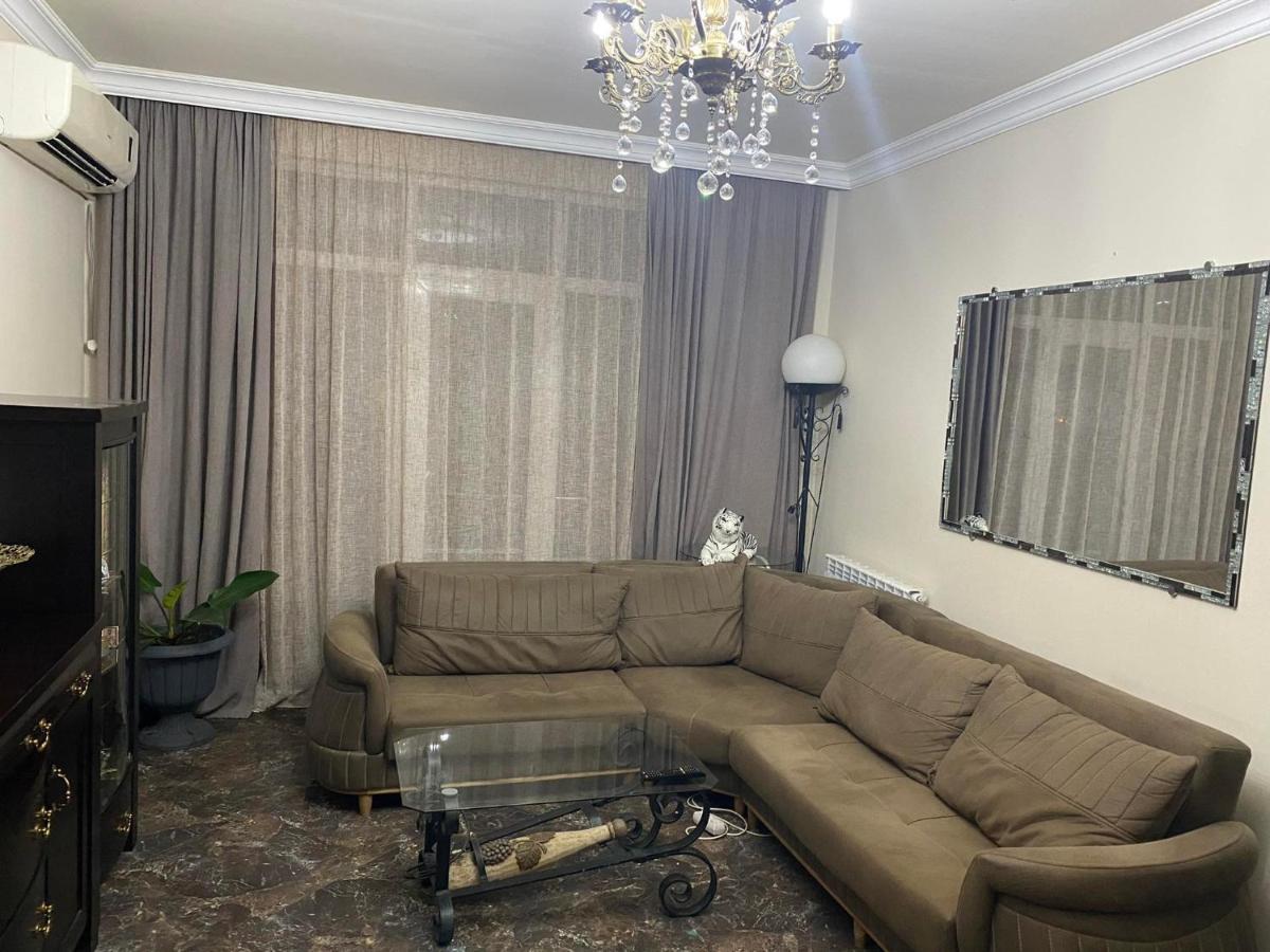 Apartment On Lermontova Batumi Exterior photo