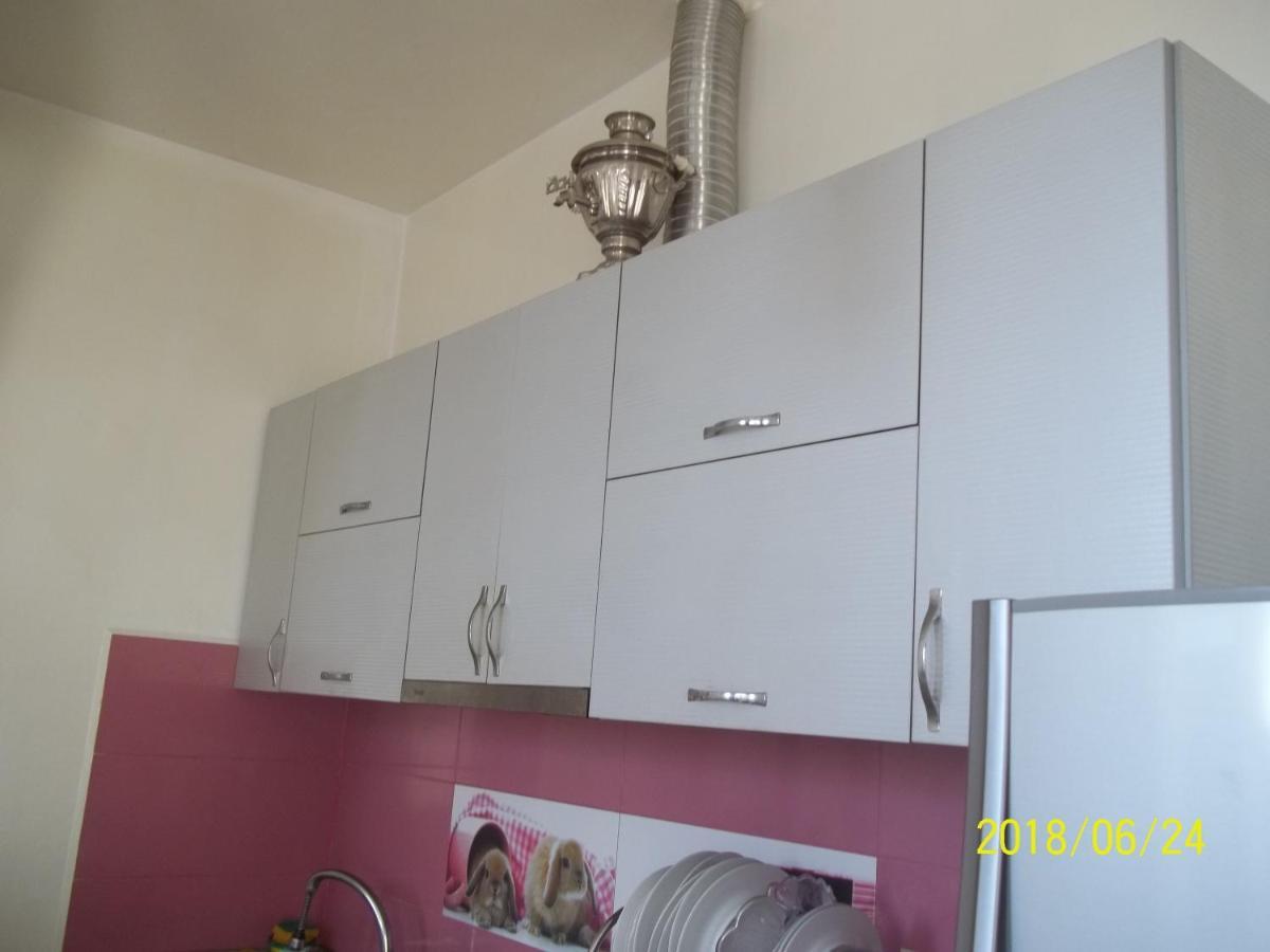 Apartment On Lermontova Batumi Exterior photo